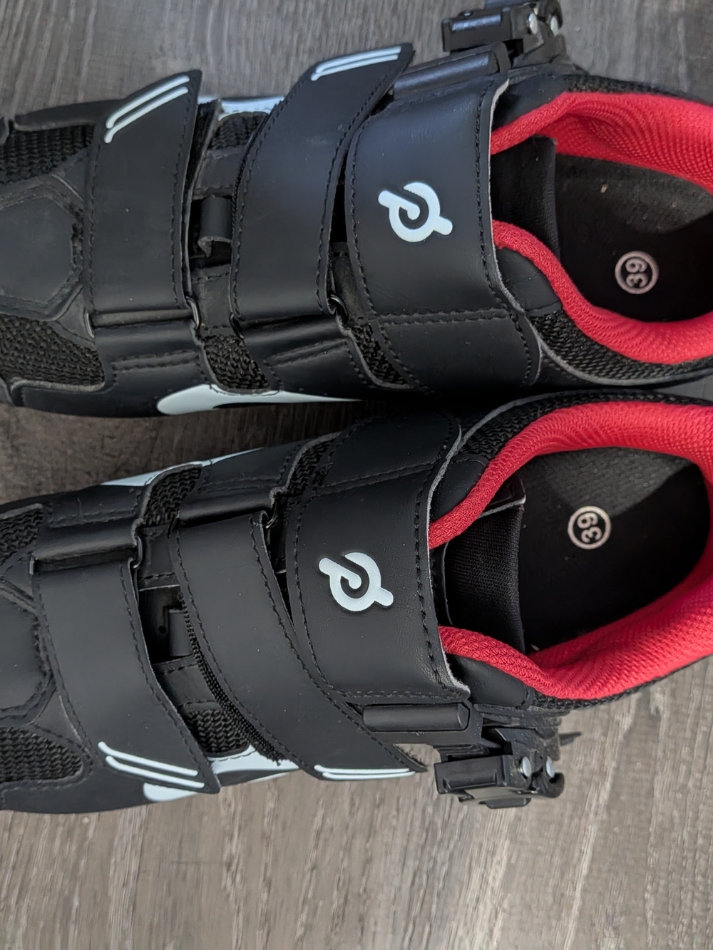 Peloton Size 8.5 Black and White Road Cycling Shoes with Red Cleats